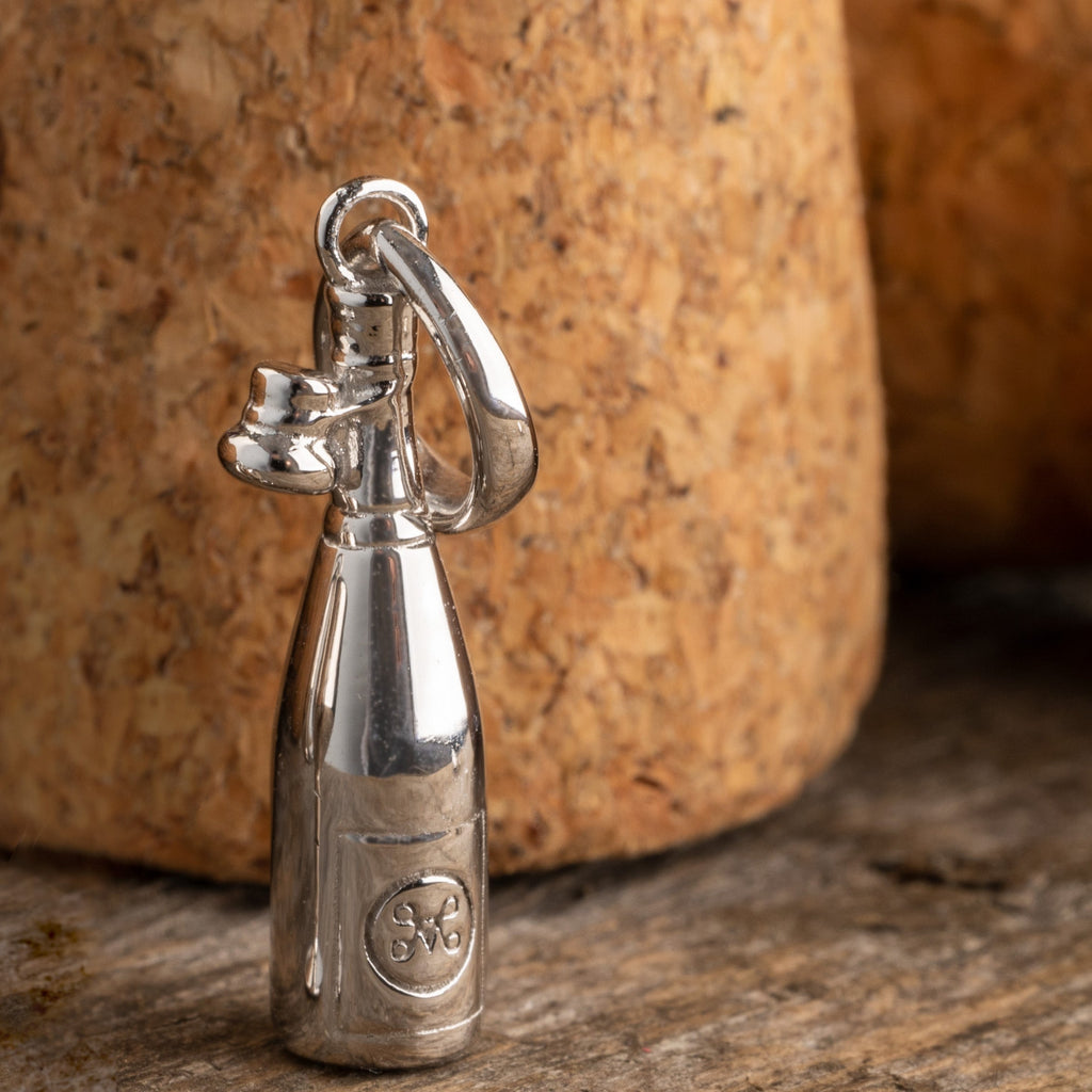 bubbles matter champagne pendant with kork